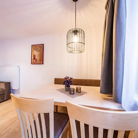 Alpenland Apartman Mayrhofen
